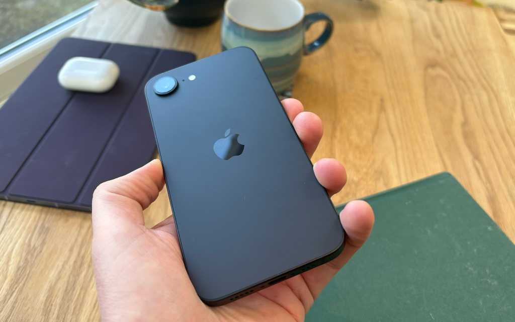 iPhone 16e 遭遇音訊不穩定問題，用戶熱議解決方案